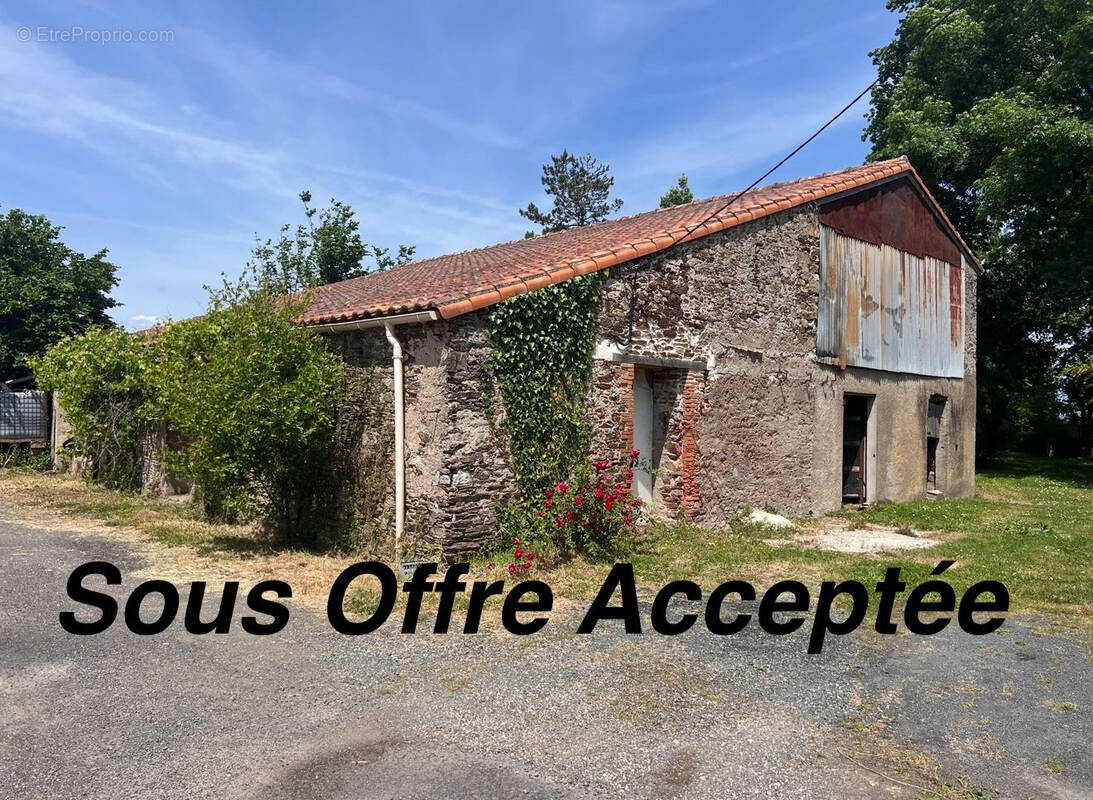 Maison à LA HAIE-FOUASSIERE