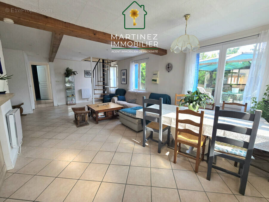 Maison à MIONS