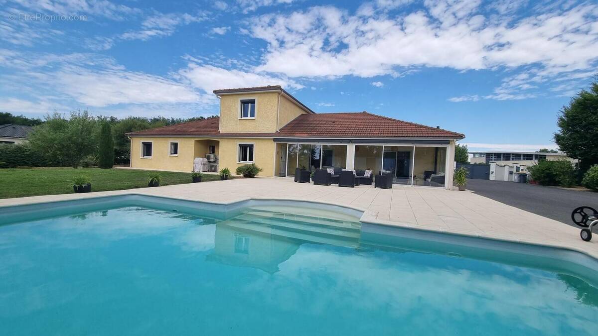 Photo 1 - Maison à BELLERIVE-SUR-ALLIER