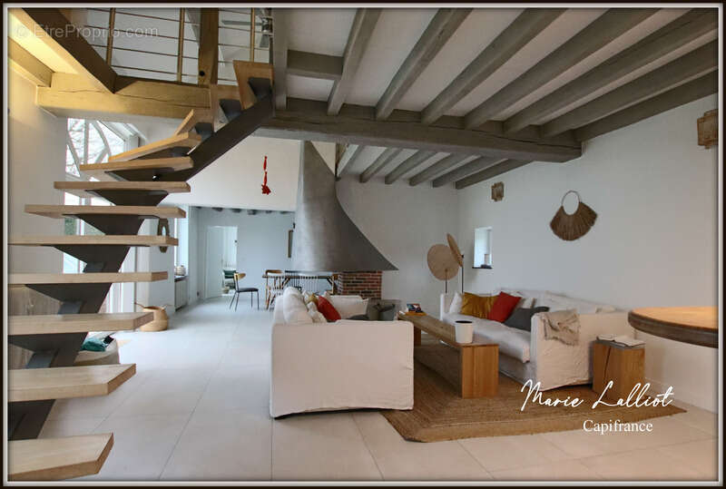 Maison à COURCY-AUX-LOGES