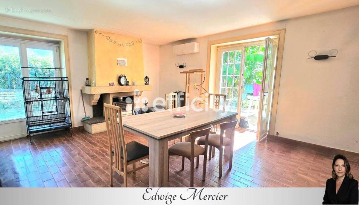 Maison à COULON