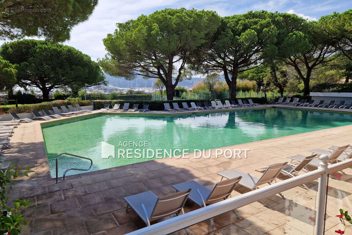 Appartement à MANDELIEU-LA-NAPOULE