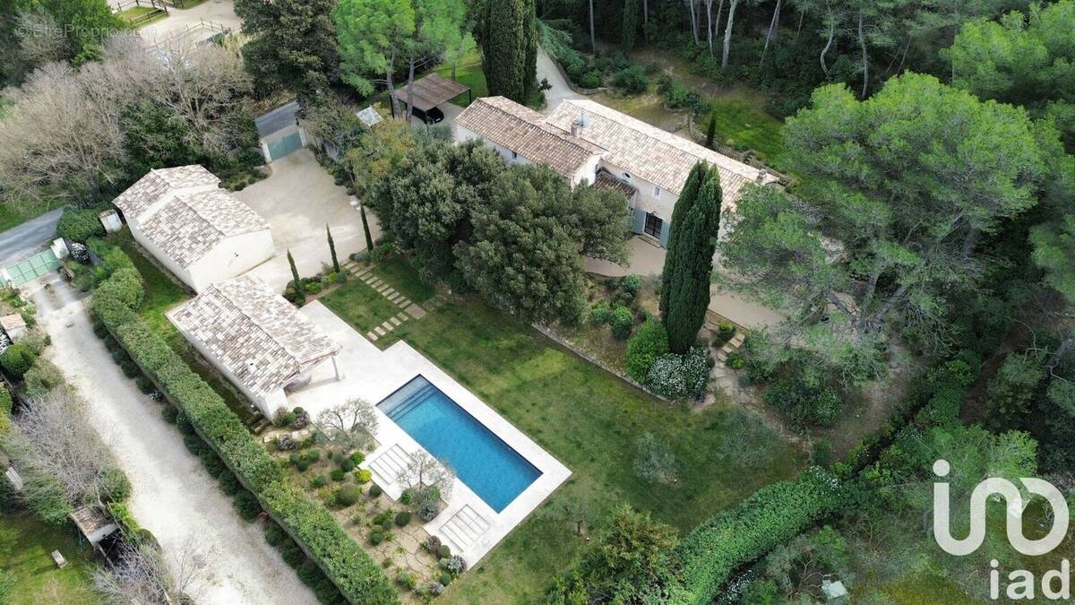 Photo 1 - Maison à MAS-BLANC-DES-ALPILLES