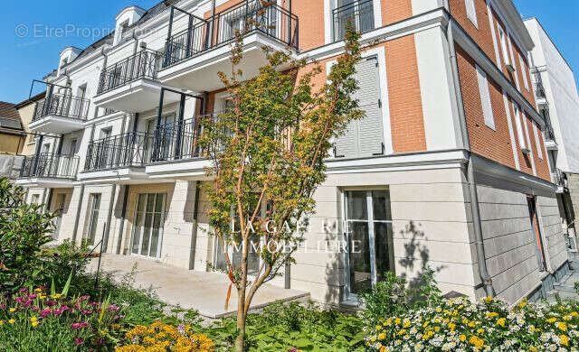 Appartement à SURESNES