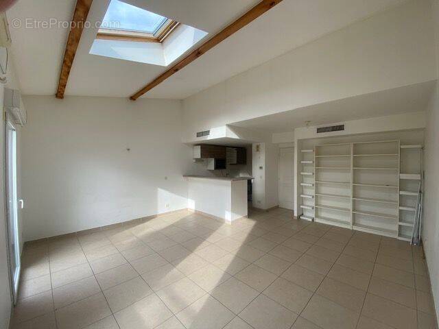 Appartement à MAUGUIO