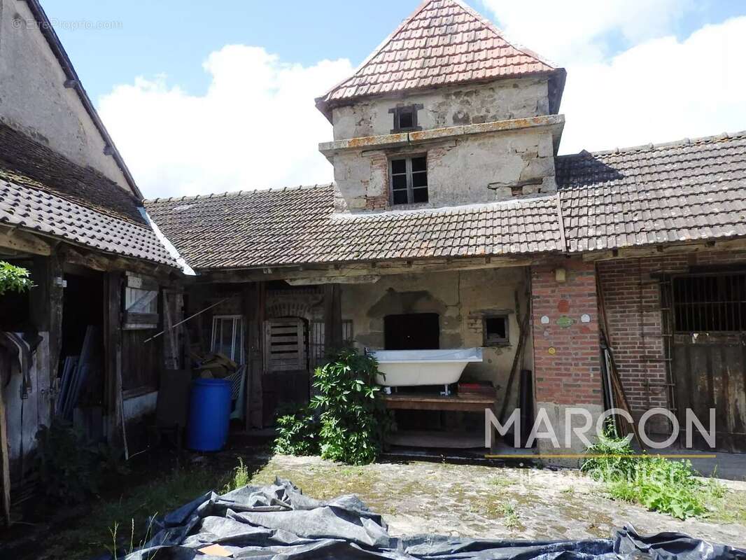 Maison à AUBUSSON