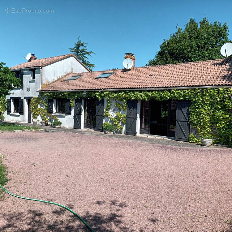 Maison à SAINT-MICHEL-CHEF-CHEF