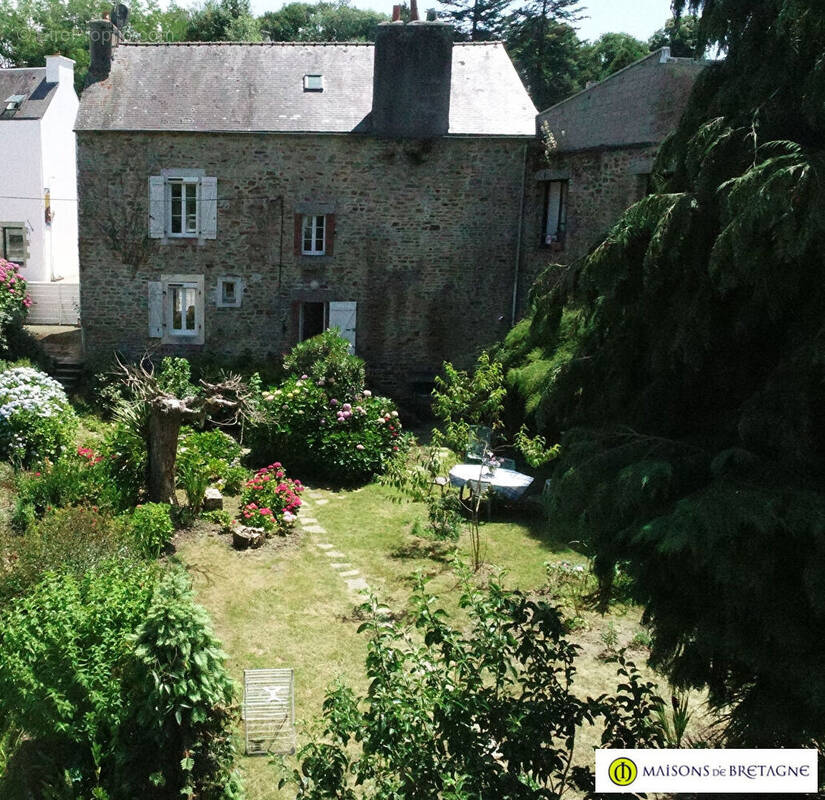 Maison à PONT-AVEN