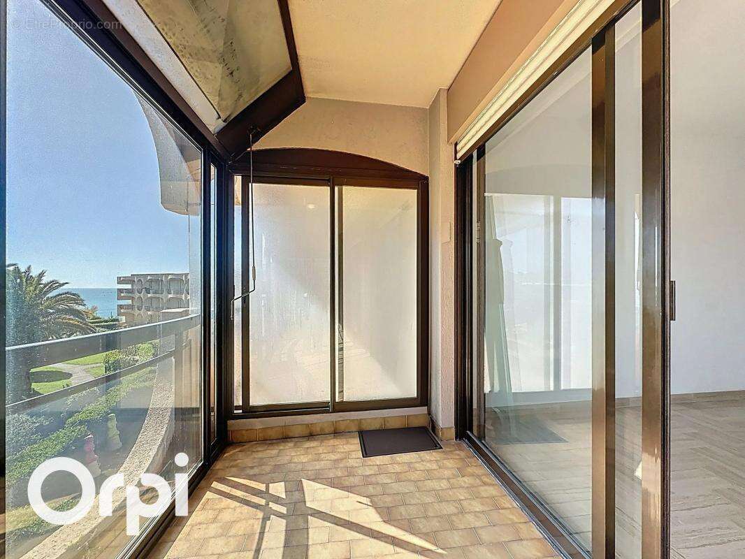 Appartement à VILLENEUVE-LOUBET