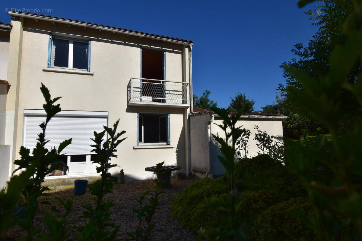 DSC_0055 - Maison à ANGOULEME