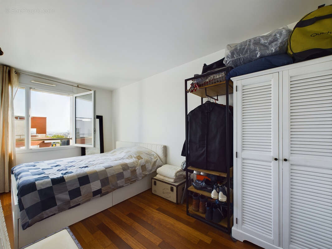 Appartement à ISSY-LES-MOULINEAUX