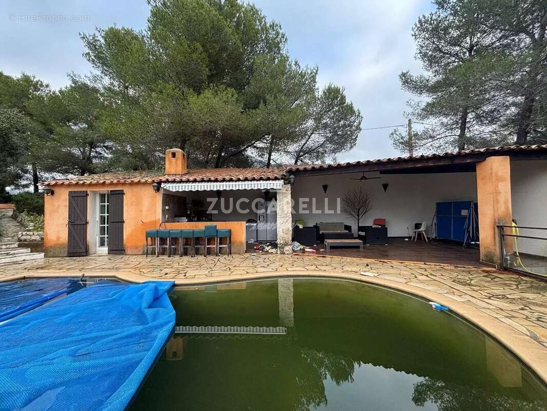 Maison à COLOMARS
