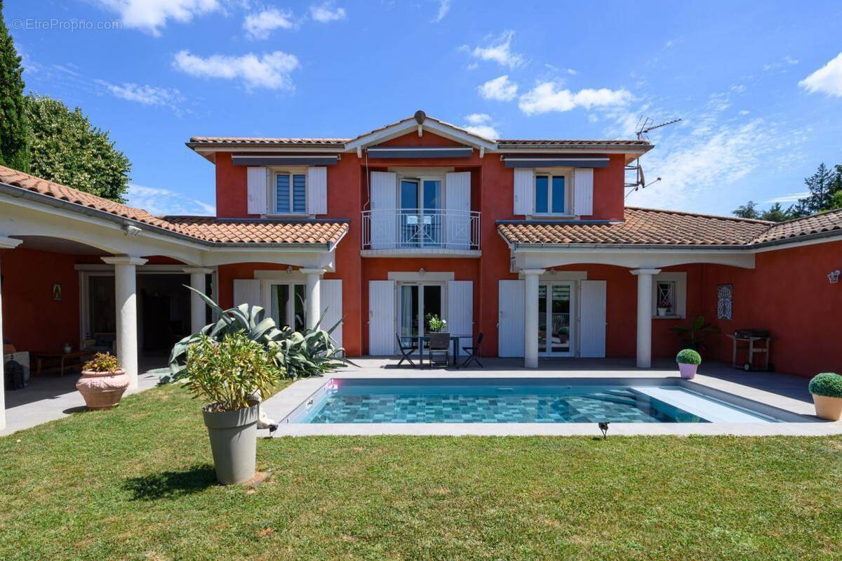 Maison à TASSIN-LA-DEMI-LUNE