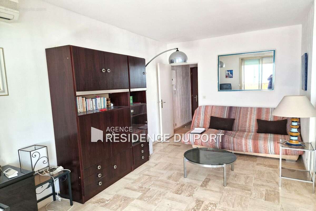 Appartement à MANDELIEU-LA-NAPOULE