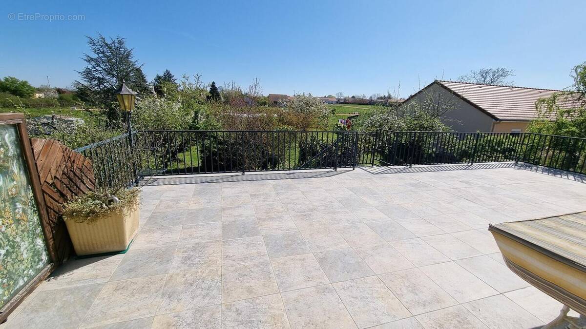 Photo 1 - Maison à VENDAT