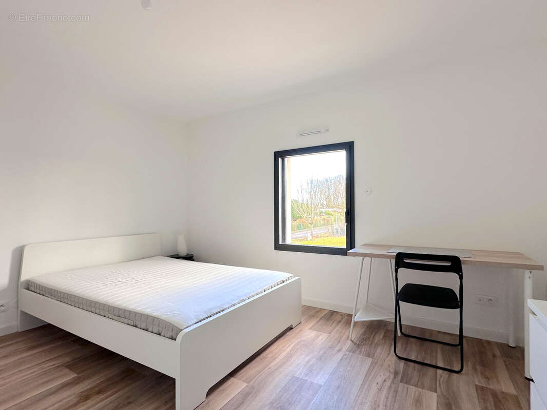 Appartement à MIGNALOUX-BEAUVOIR