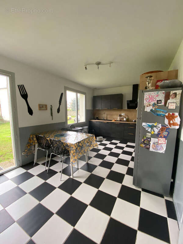 Appartement à ALLONNES