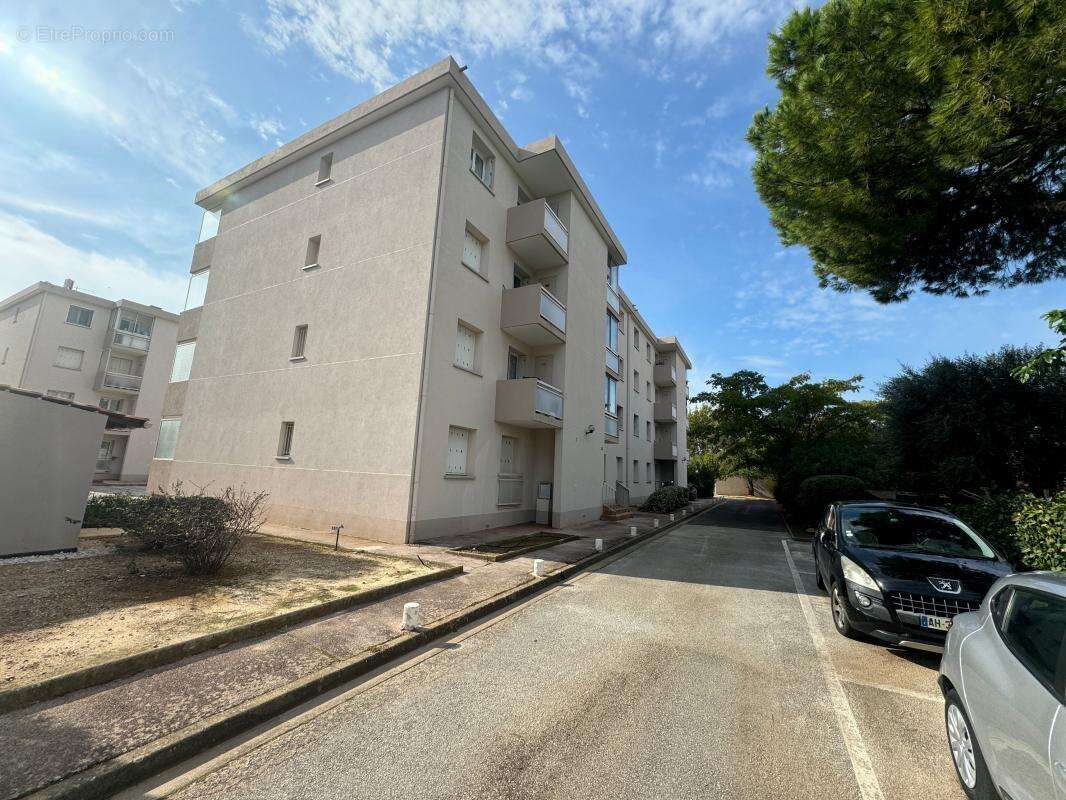 Appartement à LA CRAU