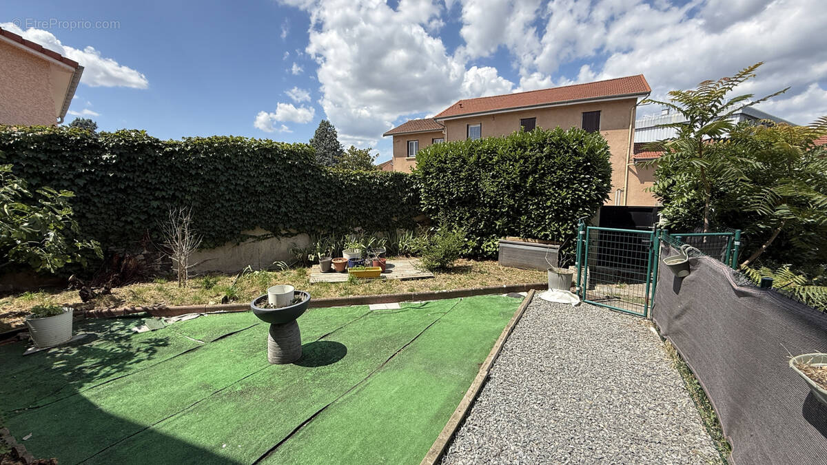 Appartement à GRIGNY