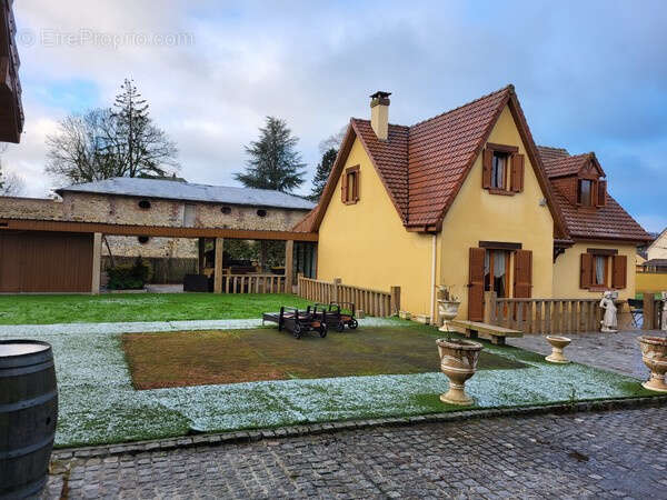Maison à NEUFCHATEL-EN-BRAY