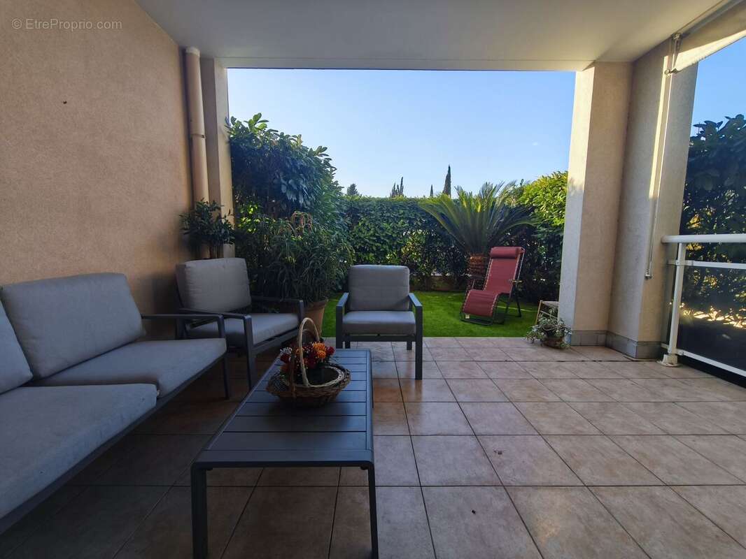 Appartement à MANDELIEU-LA-NAPOULE