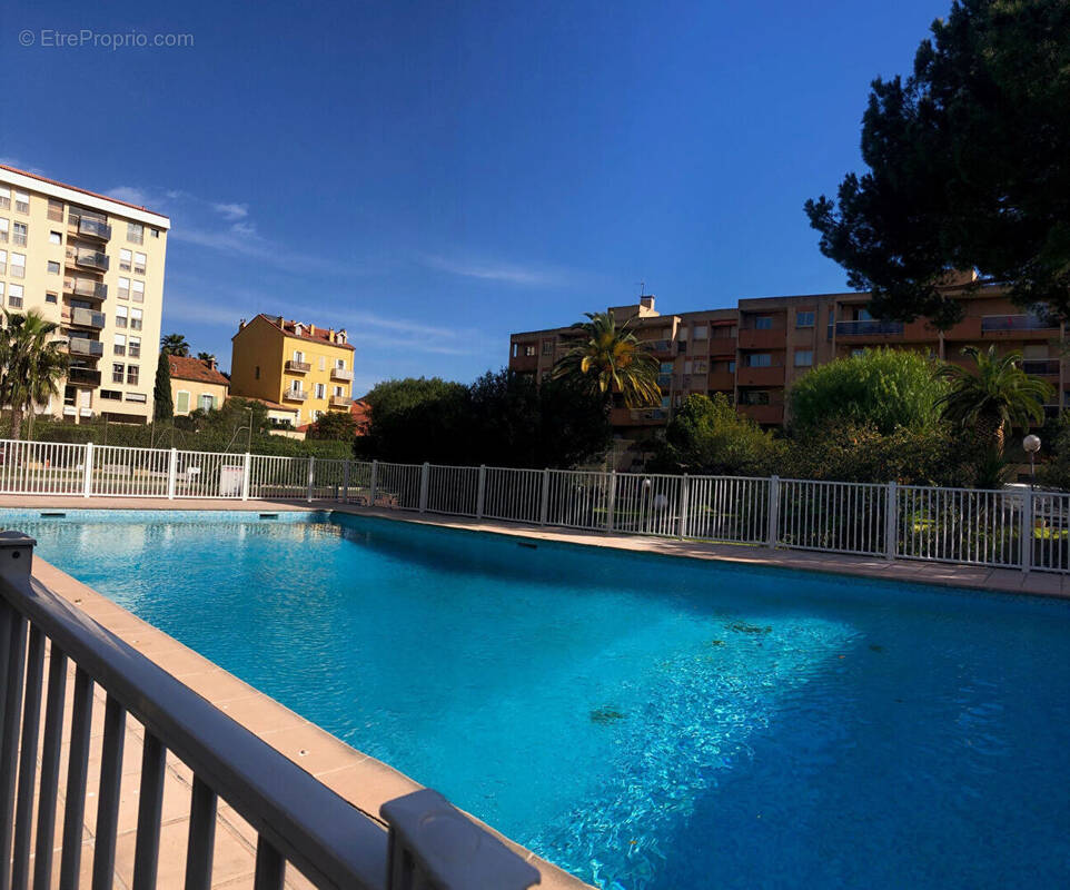 Appartement à HYERES