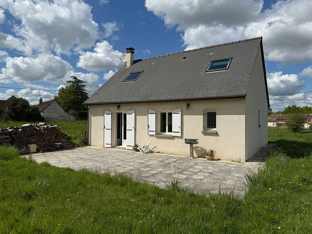 Maison à SAINT-AMAND-LONGPRE