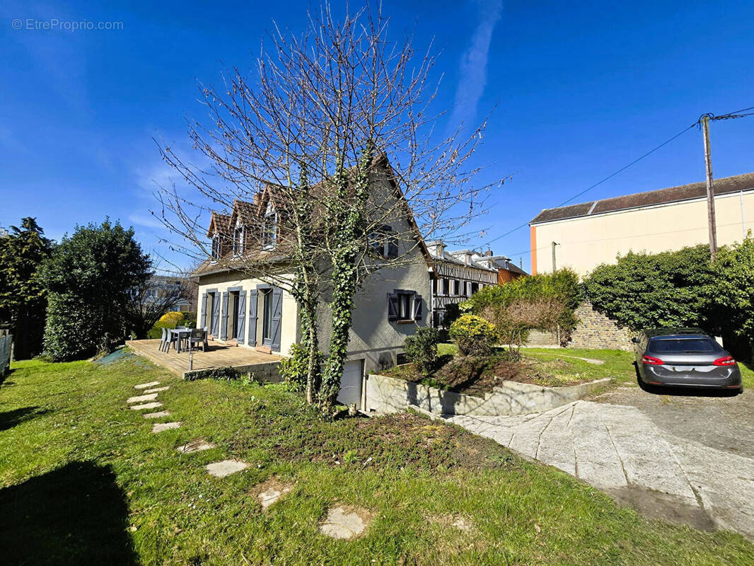 Maison à DEVILLE-LES-ROUEN