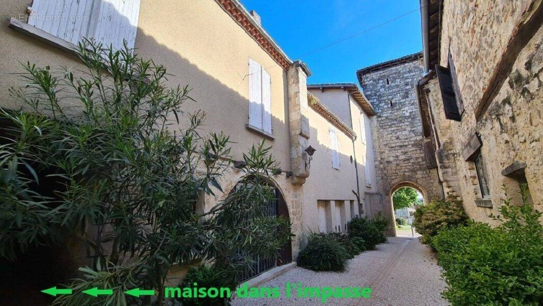 Maison à LA ROMIEU