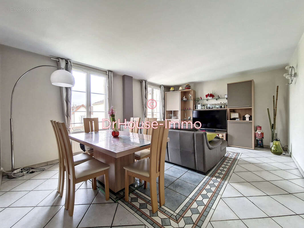 Appartement à LE BOURGET