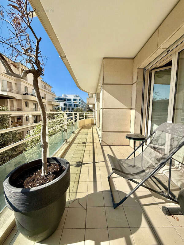 Appartement à LEVALLOIS-PERRET