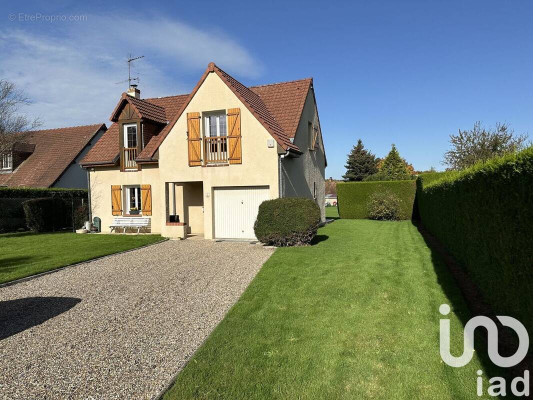 Photo 1 - Maison à SAINT-GERMER-DE-FLY