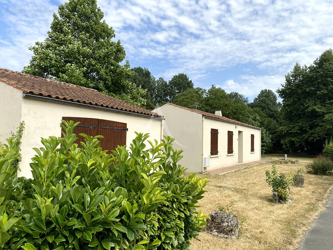 Maison à AIGREFEUILLE-D&#039;AUNIS