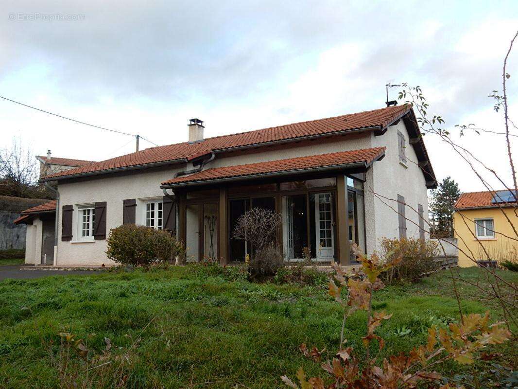 Maison à ESPALY-SAINT-MARCEL