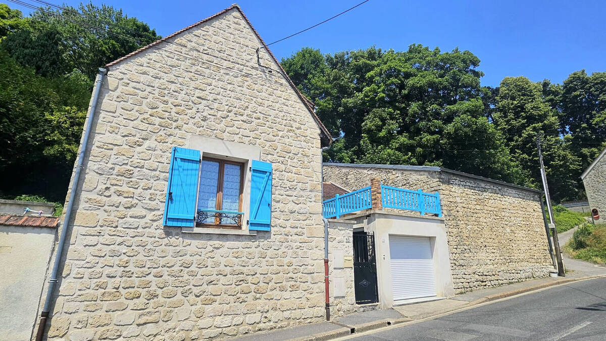 Maison à CHAMPAGNE-SUR-OISE