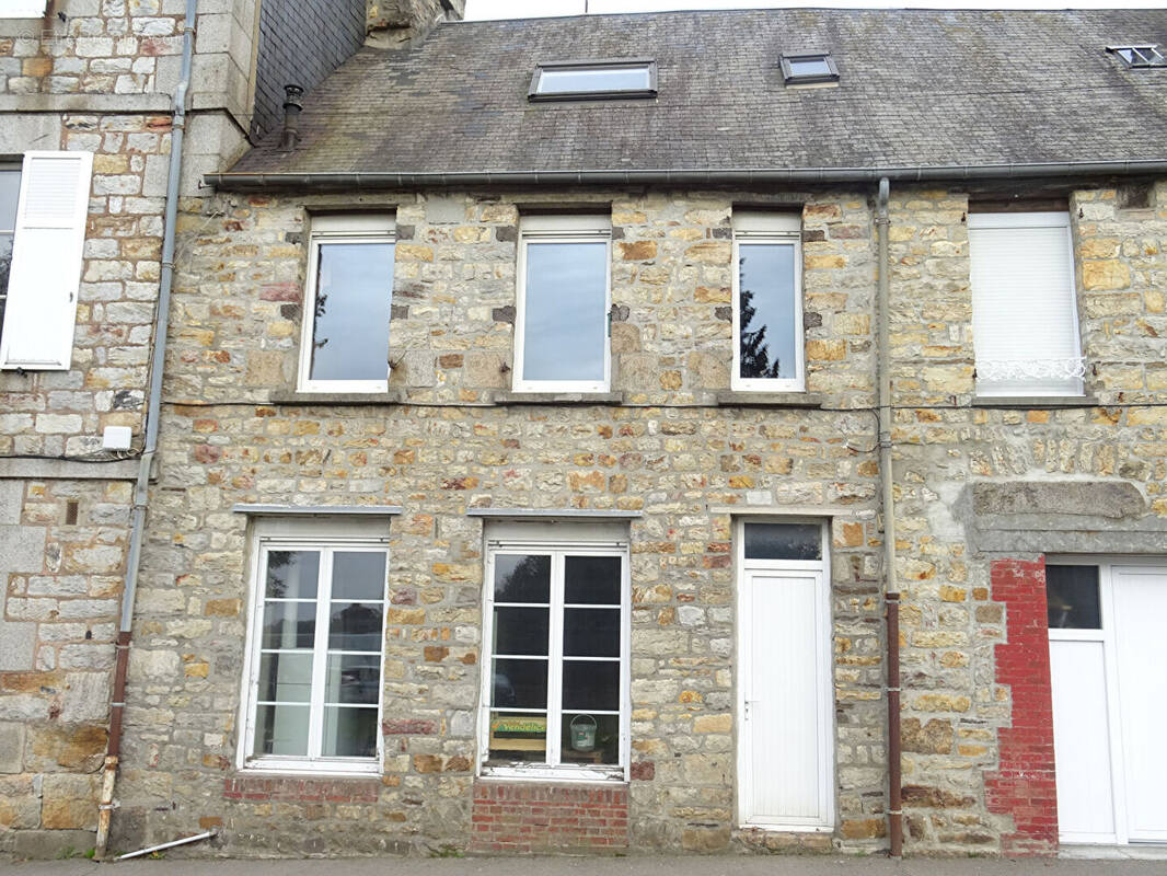 Maison à MORTAIN