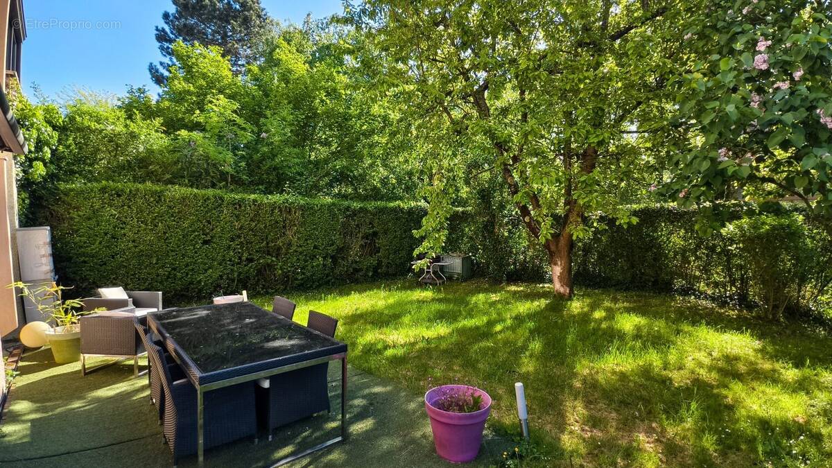 Appartement à LOGNES