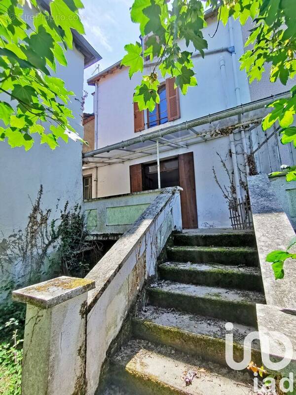 Photo 1 - Maison à LE PONT-CHRETIEN-CHABENET