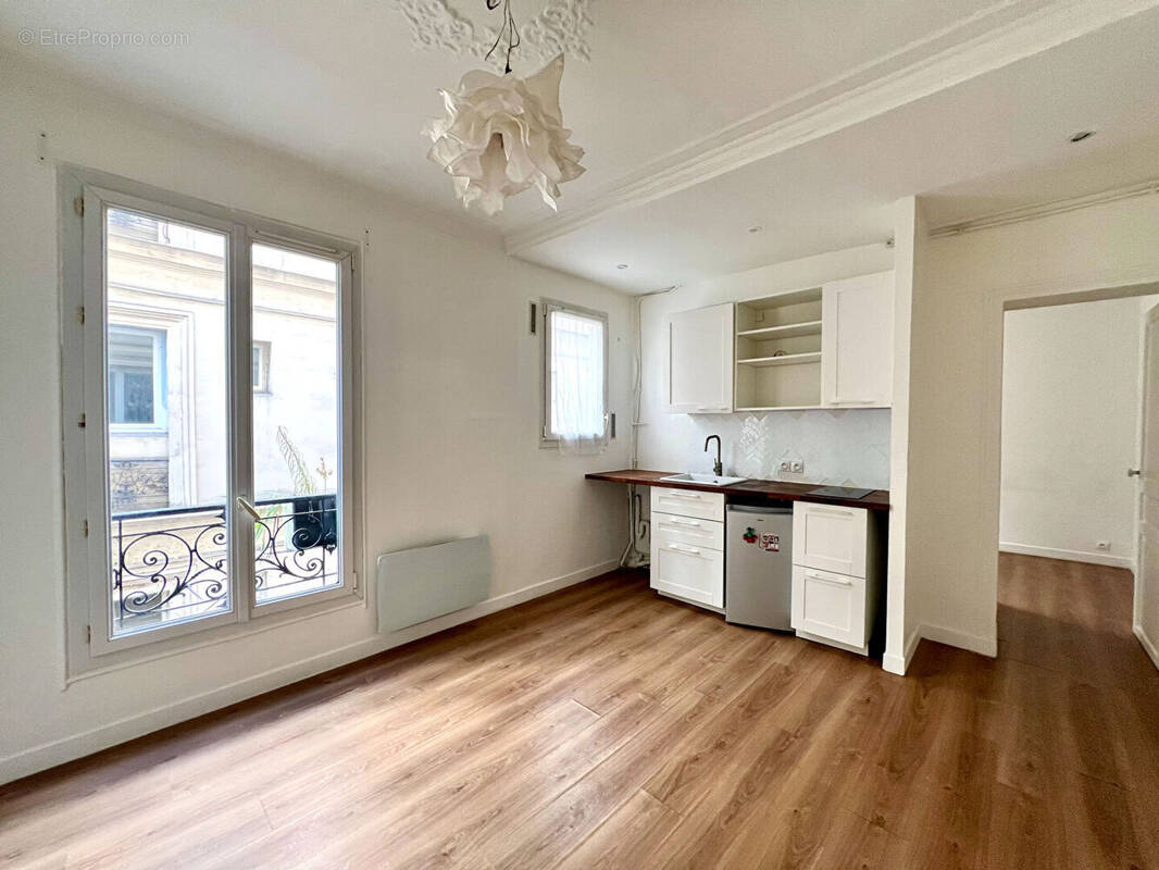 Appartement à PARIS-18E