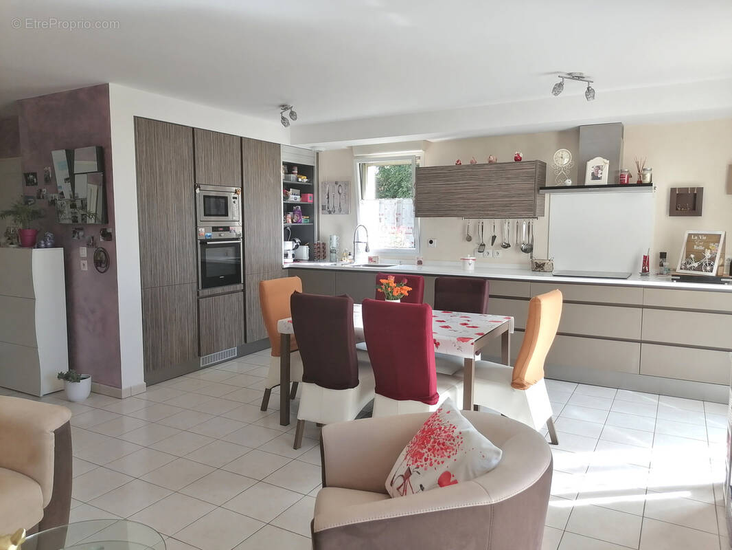Appartement à MARLY-LA-VILLE