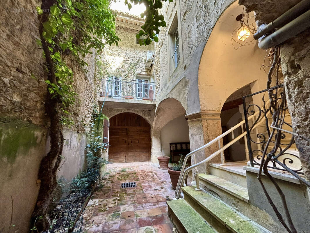 Maison à GRIGNAN
