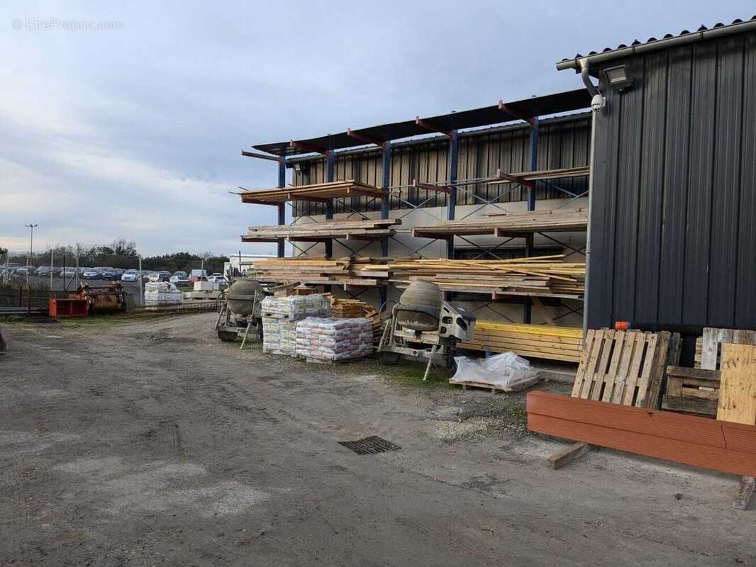 tlchargement 4 - Commerce à PUYMOYEN