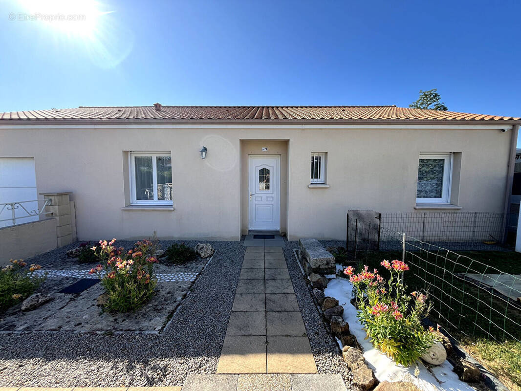 Maison à FROIDFOND