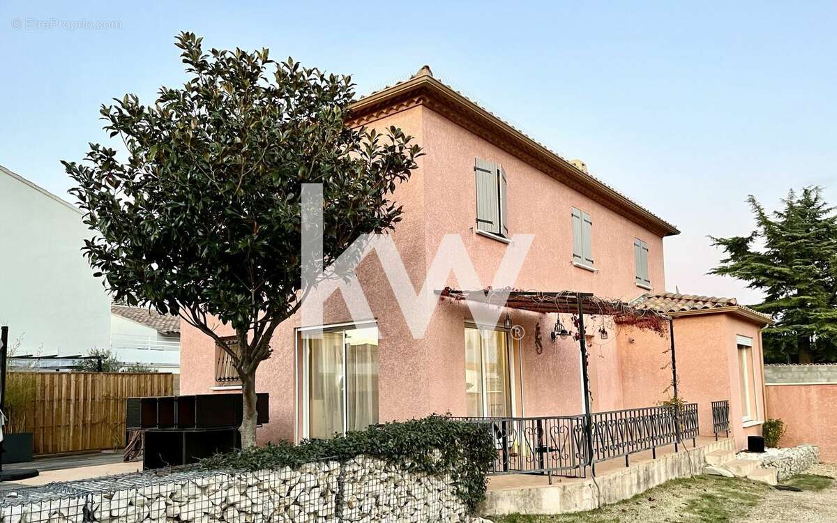 Maison à CLARENSAC