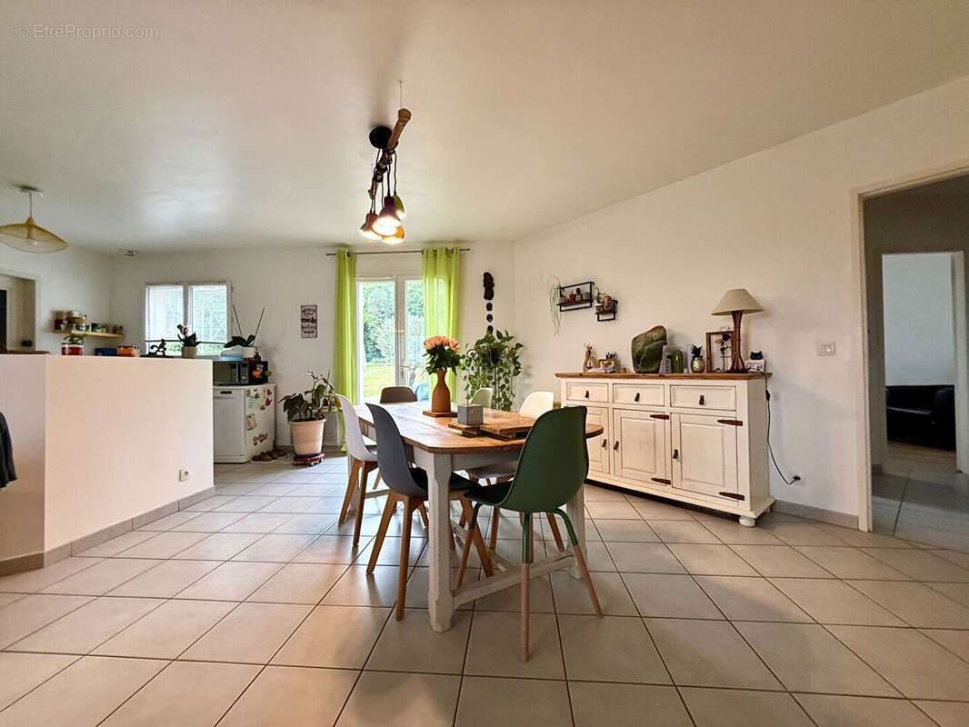 Maison à FRONSAC