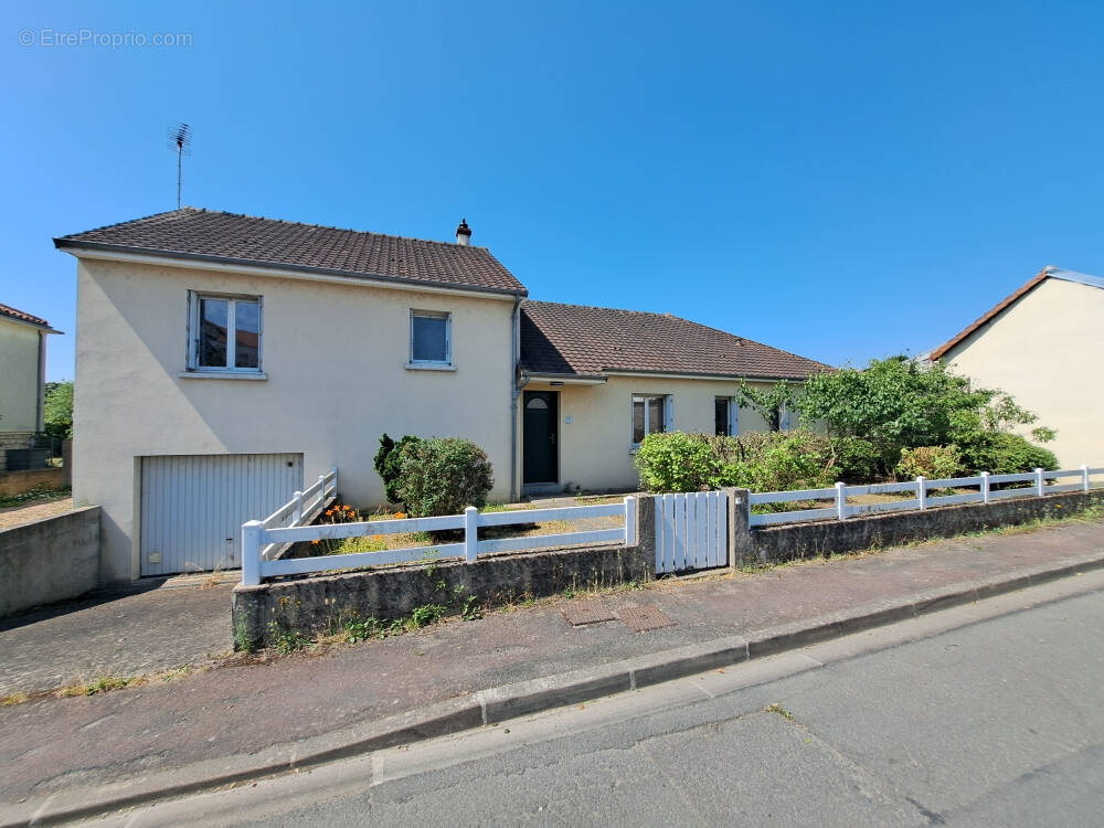 Maison à CHATELLERAULT
