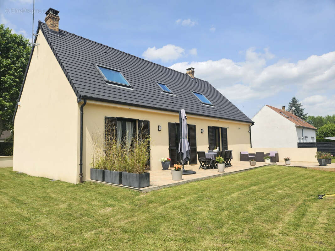 Maison à CLAYE-SOUILLY