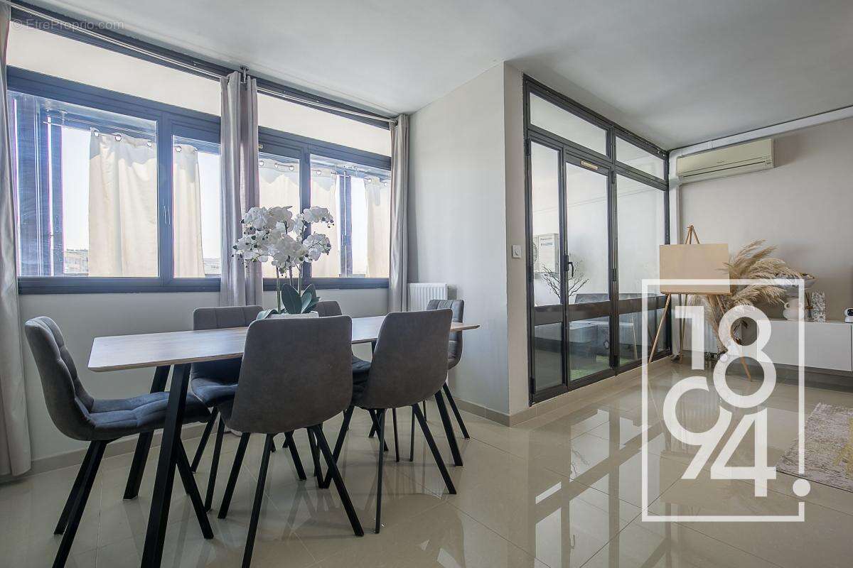 Appartement à MARSEILLE-3E