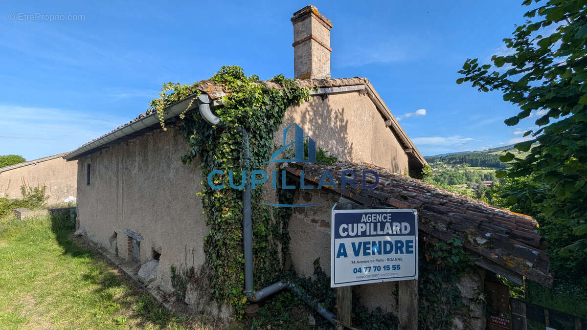 Maison à RENAISON