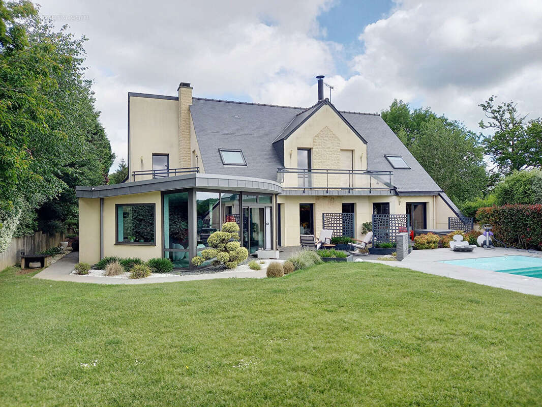 Maison à FOUGERES